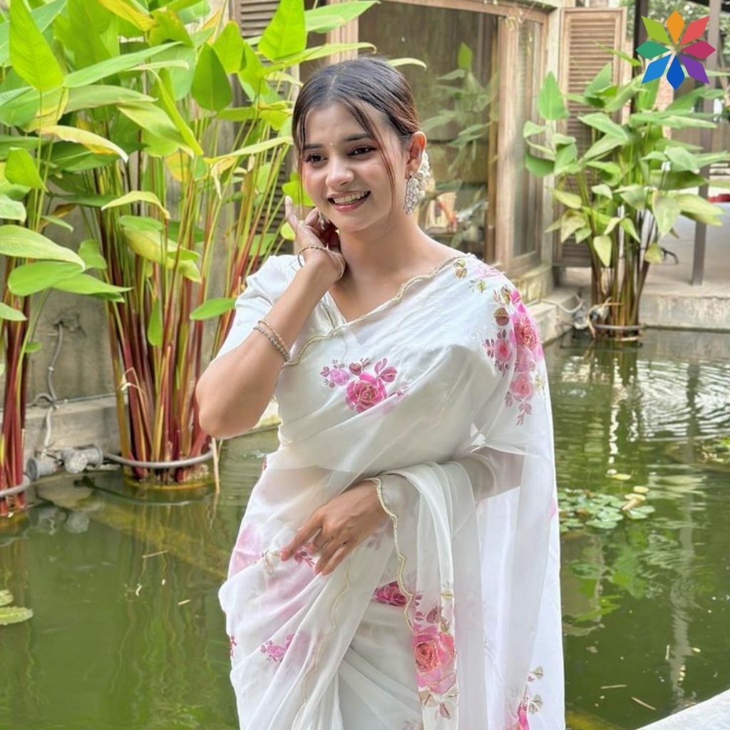 Saree Captions For Instagram In Hindi
